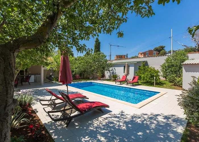 2 Bedroom Beautiful In