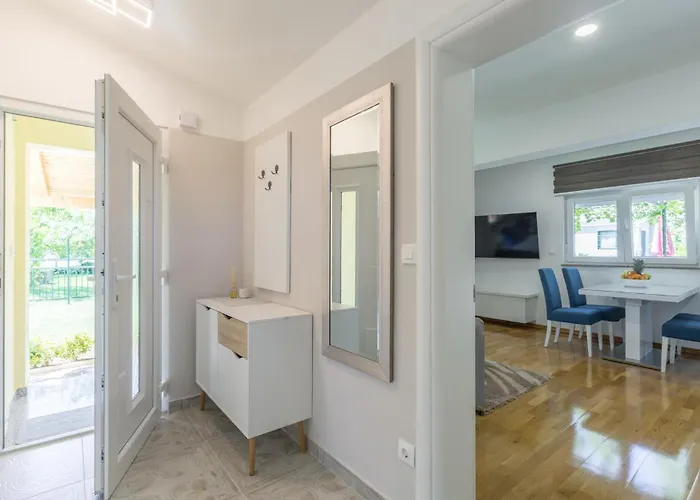 2 Bedroom Beautiful In בית נופש