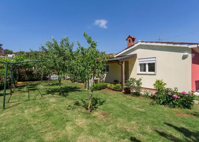 2 Bedroom Beautiful In * פולה